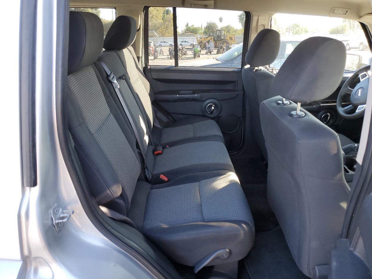 2010 Jeep Commander Sport VIN: 1J4RG4GK6AC125404 Lot: 90647385