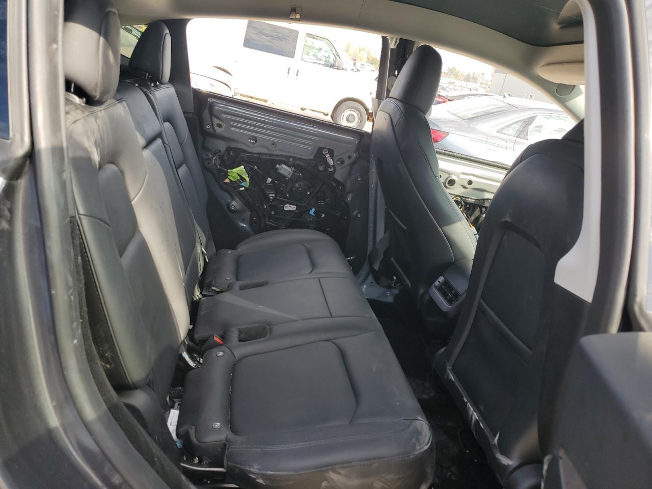 2023 Tesla Model Y VIN: 7SAYGDEE8PF882298 Lot: 82509705