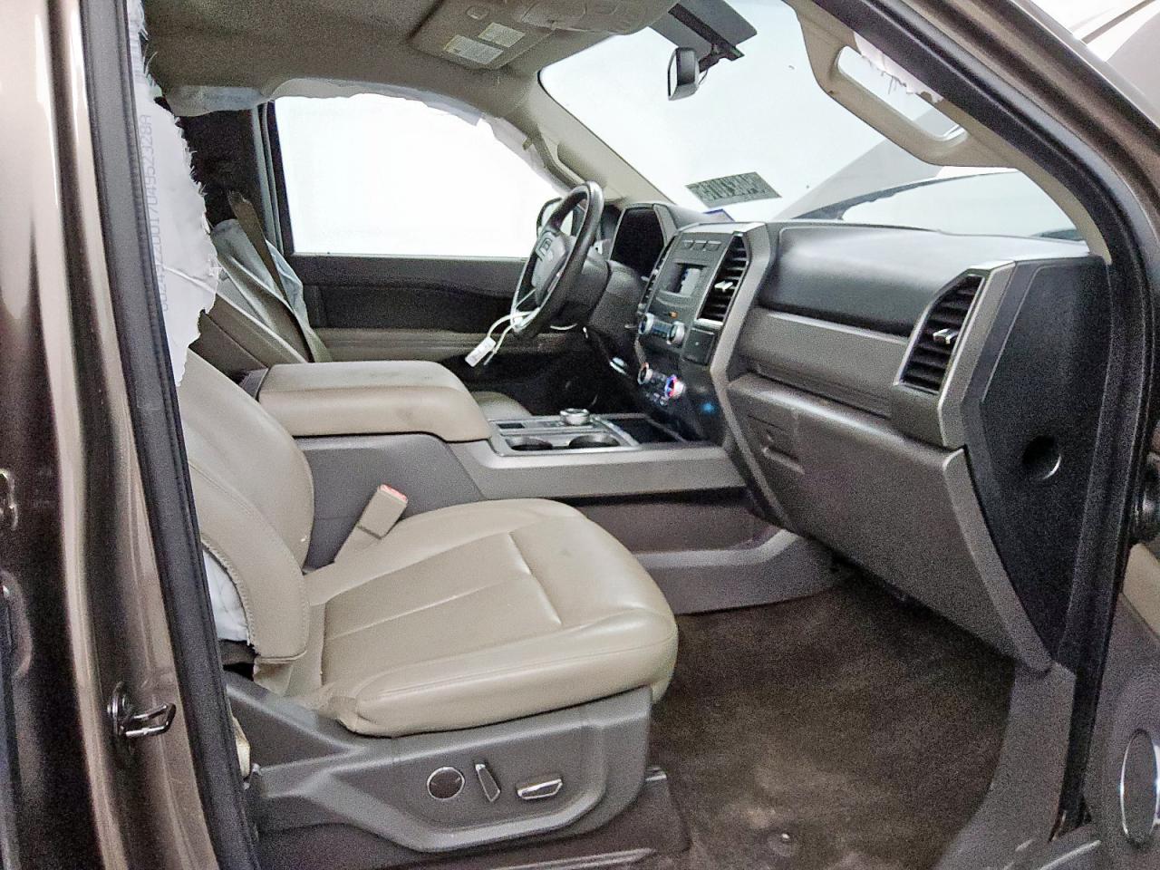 2018 Ford Expedition Max Xlt VIN: 1FMJK1HT0JEA23927 Lot: 84821015