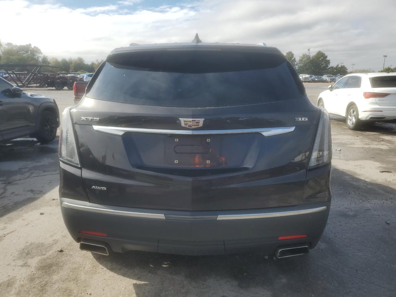 2018 Cadillac Xt5 Premium Luxury VIN: 1GYKNFRS7JZ166623 Lot: 82729925