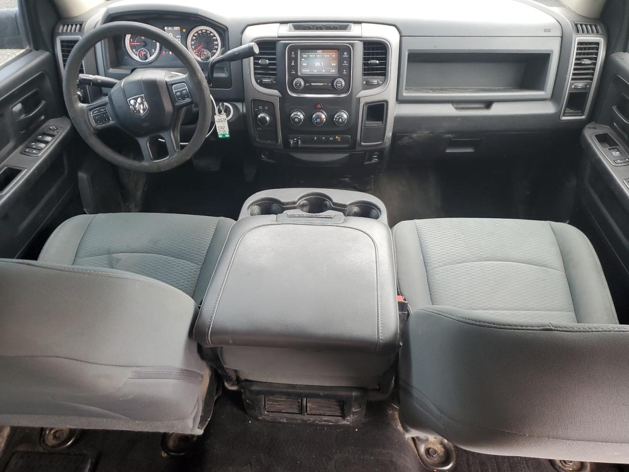 2016 Ram 2500 St VIN: 3C6UR5CL9GG368698 Lot: 82180375