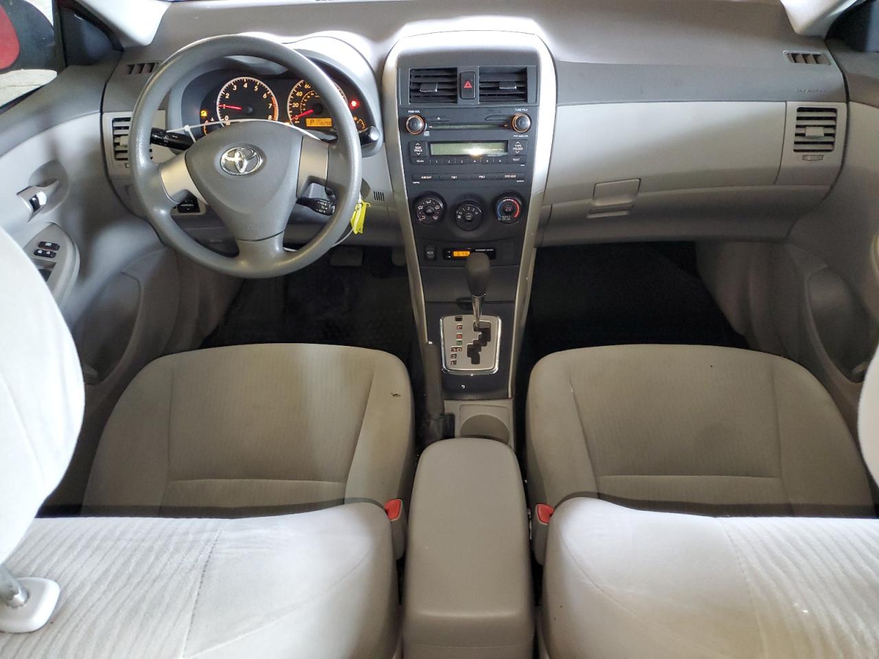 2010 Toyota Corolla Base VIN: 1NXBU4EE3AZ285372 Lot: 82019635