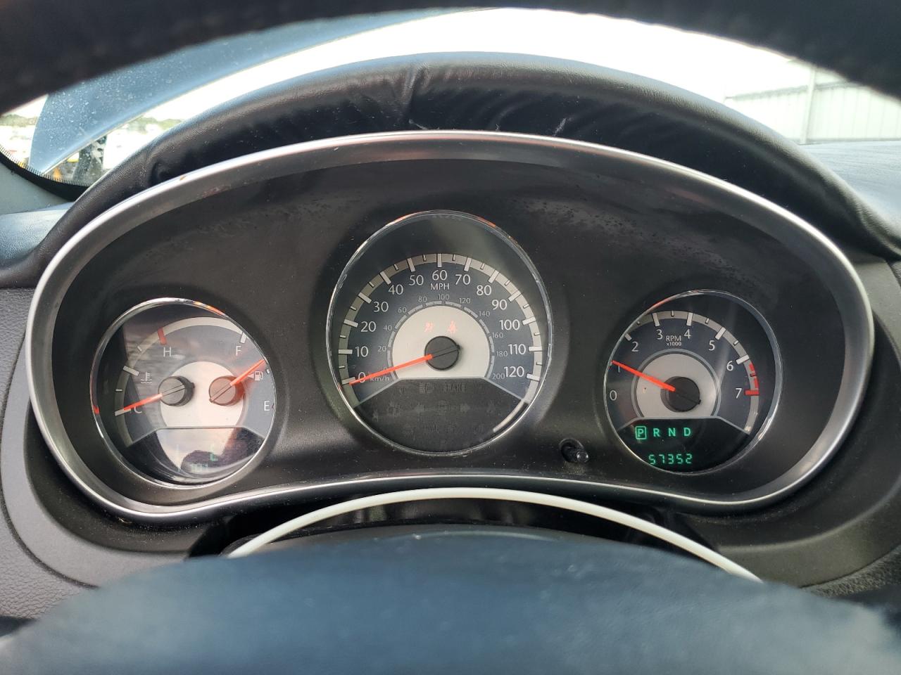 2011 Chrysler 200 Touring VIN: 1C3BC2EB2BN570436 Lot: 84390135