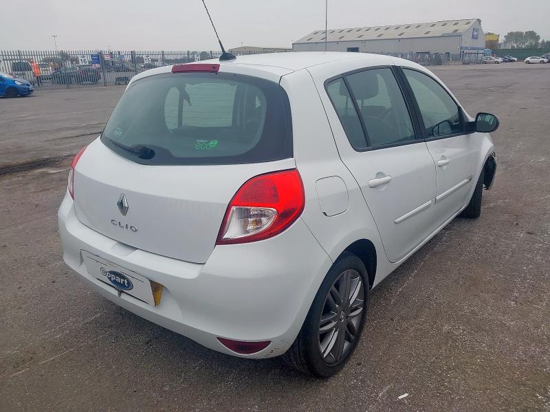 2011 RENAULT CLIO 1.2 16V DYNAMIQUE TOMTOM 5DR