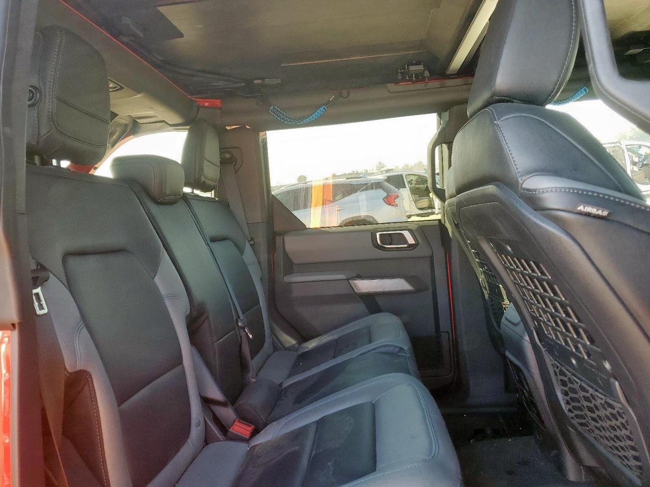 2022 Ford Bronco Base VIN: 1FMEE5BP8NLB46923 Lot: 84615635