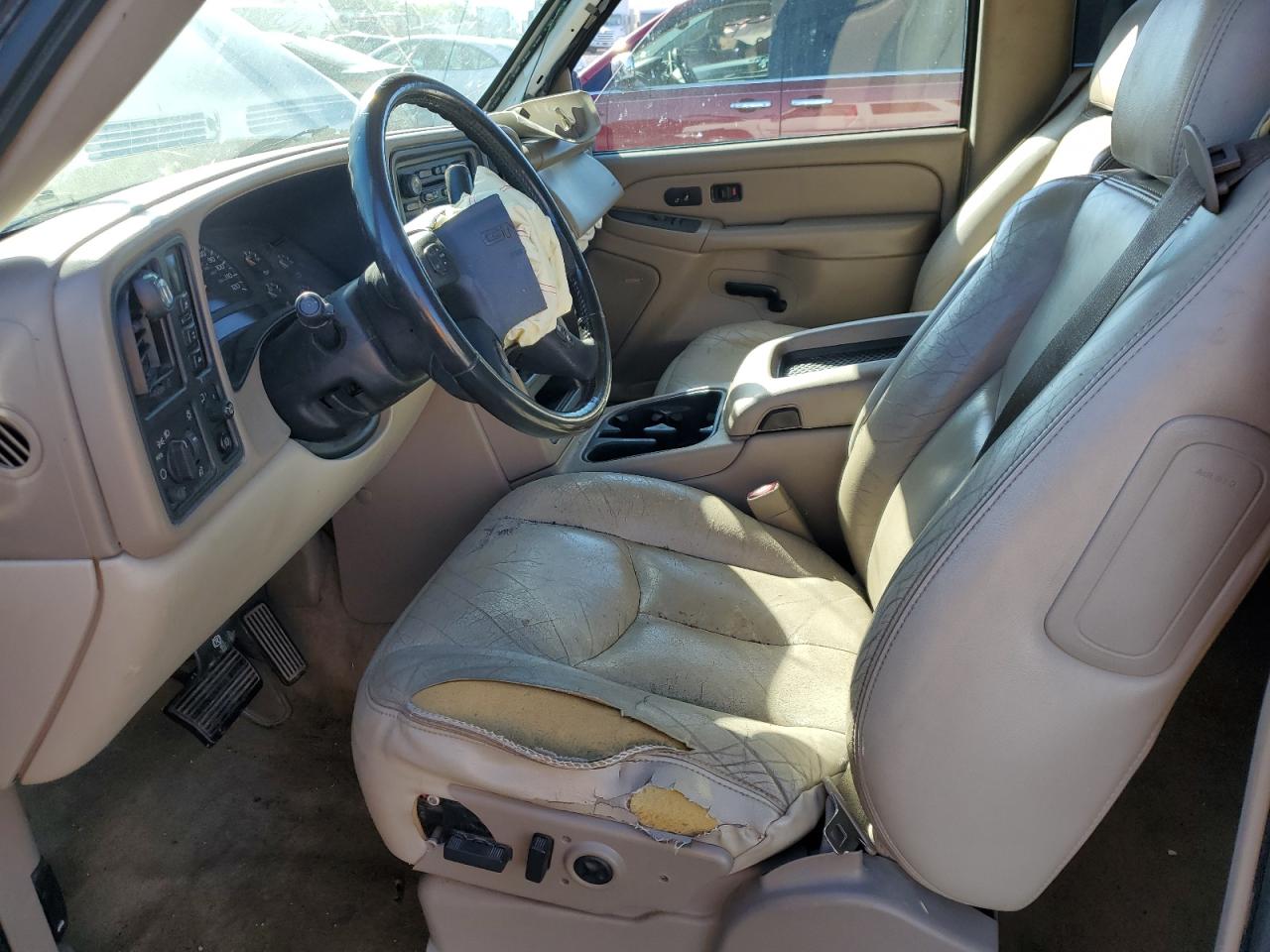 2004 GMC Yukon VIN: 1GKEK13T04R114727 Lot: 82332925