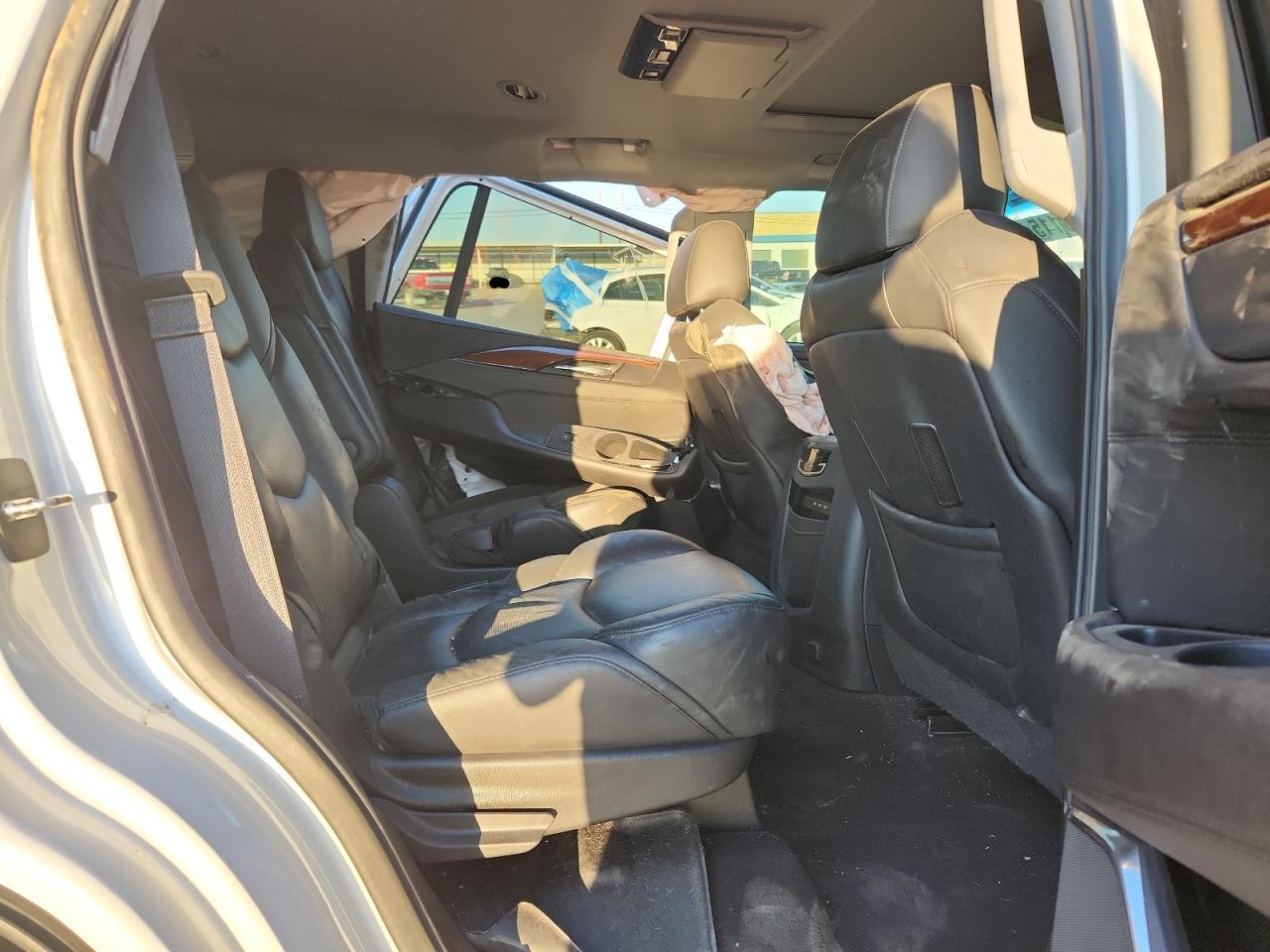 1GYS4CKJ1KR265412 2019 Cadillac Escalade Premium Luxury