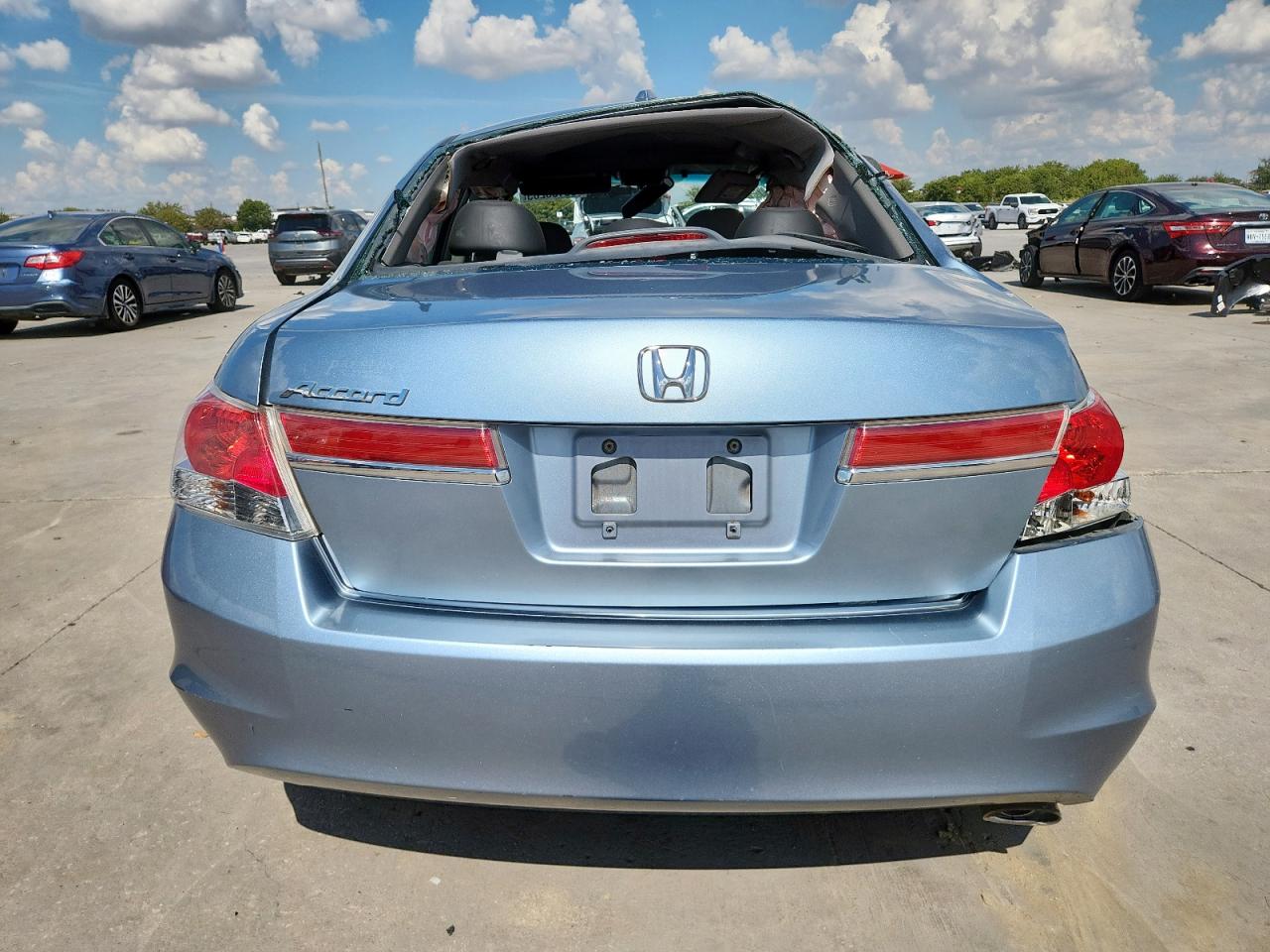 2011 Honda Accord Exl VIN: 1HGCP2F89BA039833 Lot: 85136265