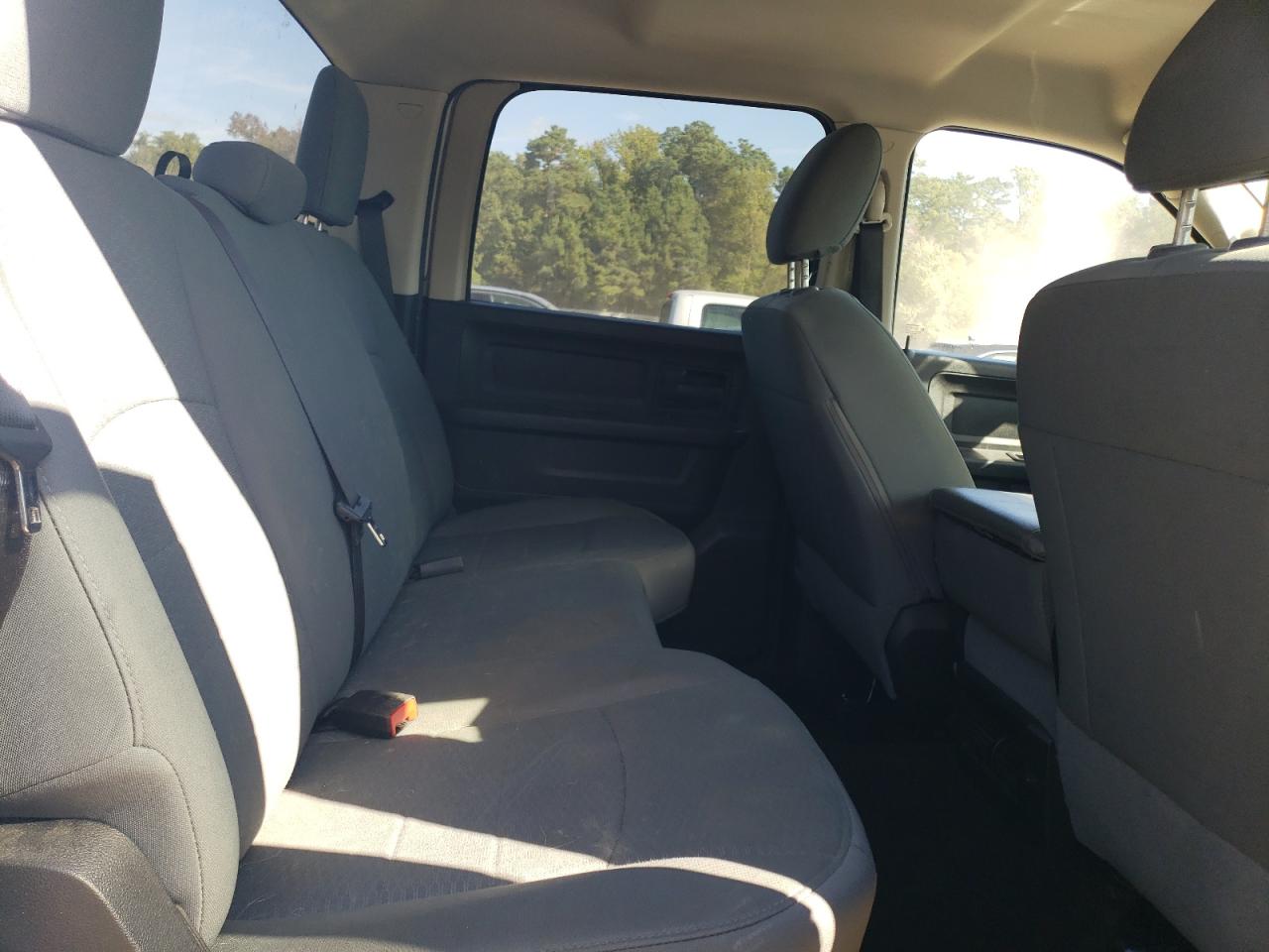 2015 Ram 1500 St VIN: 1C6RR7KT9FS572430 Lot: 84013685