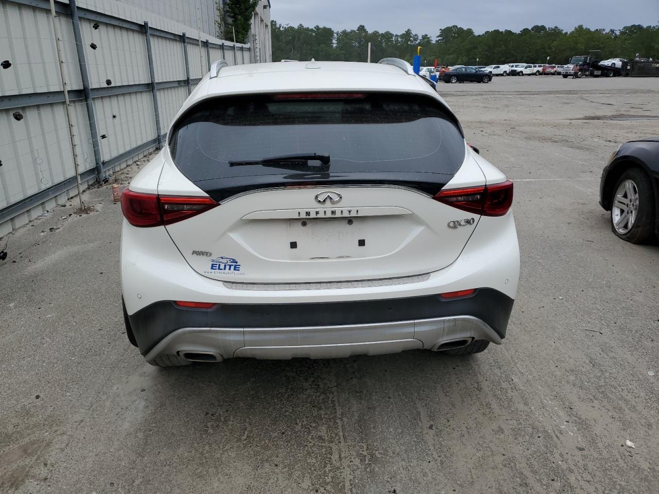 2017 Infiniti Qx30 Base VIN: SJKCH5CR4HA037472 Lot: 85839535