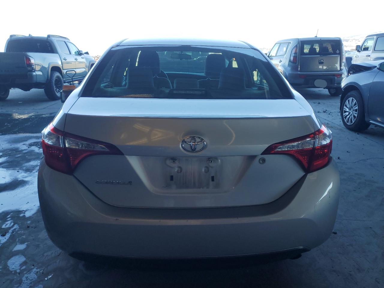 2016 Toyota Corolla L VIN: 5YFBURHE5GP566320 Lot: 82771905