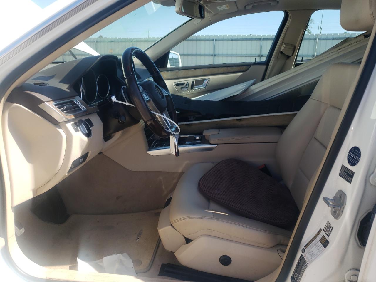 2014 Mercedes-Benz E 350 VIN: WDDHF5KB9EA900674 Lot: 82189445