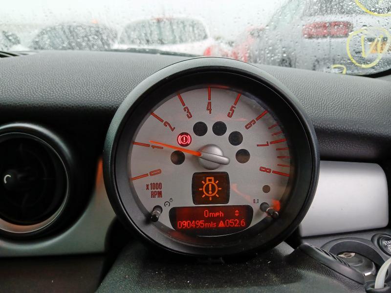 2010 MINI COOPER 