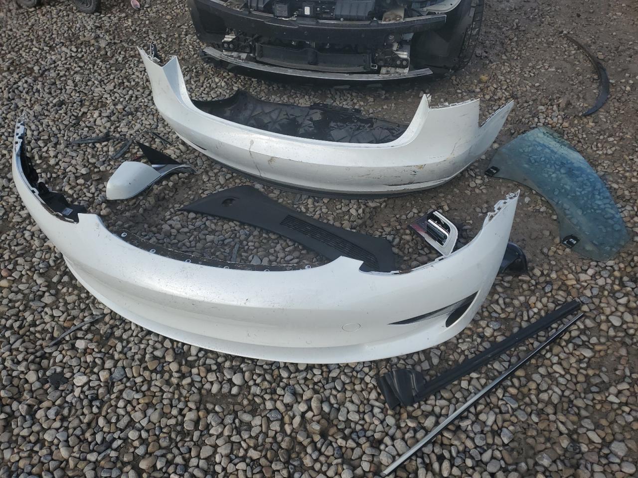 2018 Tesla Model 3 VIN: 5YJ3E1EB7JF084237 Lot: 85581935