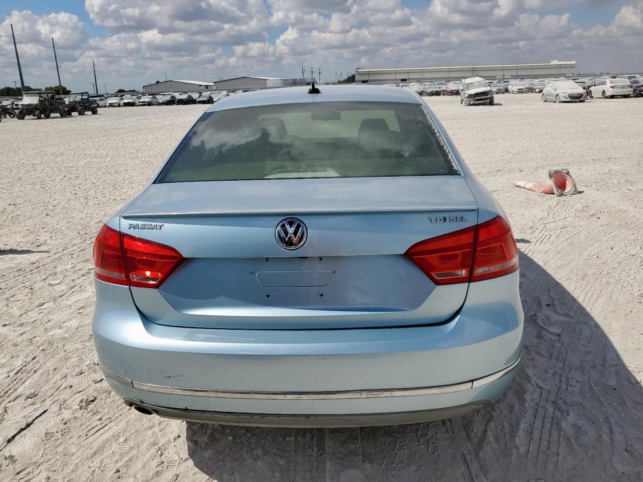 2013 Volkswagen Passat Sel VIN: 1VWCN7A35DC003624 Lot: 85662645