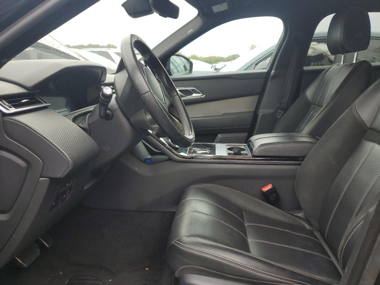 2019 Land Rover Range Rover Velar R-Dynamic Se VIN: SALYL2FV2KA227981 Lot: 85744555