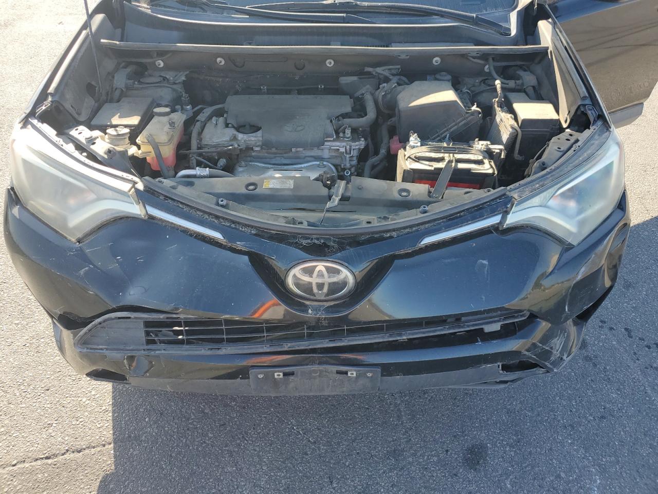 2018 Toyota Rav4 Le VIN: 2T3ZFREV0JW493531 Lot: 85576925