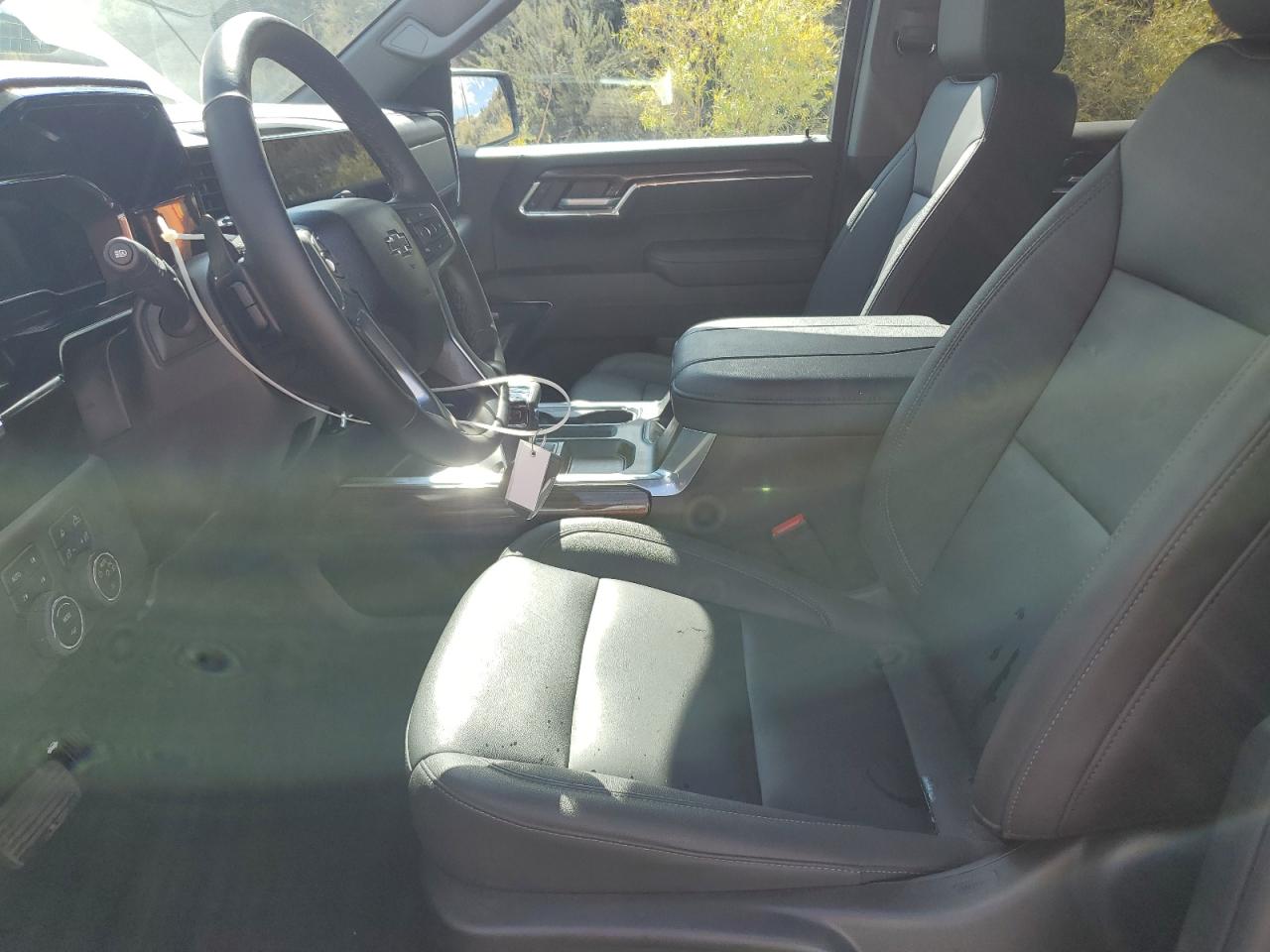 2025 Chevrolet Silverado K1500 Lt Trail Boss VIN: 3GCUKFE87SG300131 Lot: 85144385