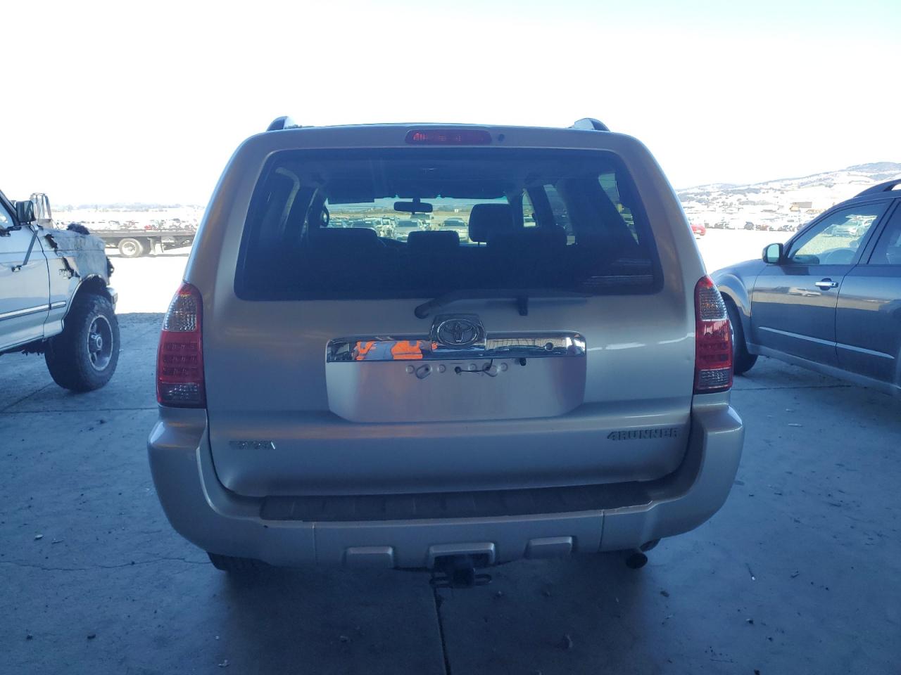 2006 Toyota 4Runner Sr5 VIN: JTEBU14R560082694 Lot: 82391755