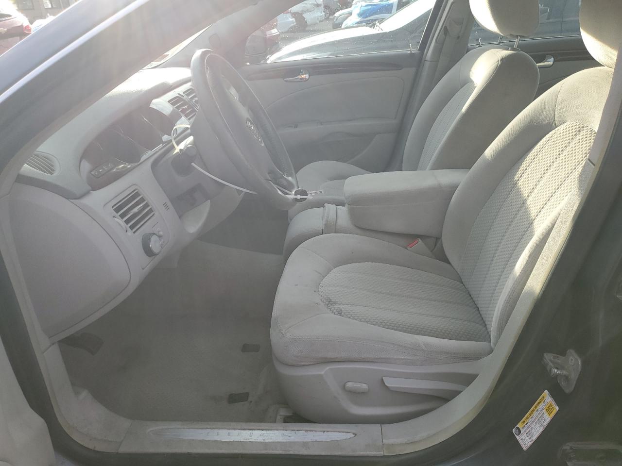 2010 Buick Lucerne Cx VIN: 1G4HA5E10AU118067 Lot: 84410975