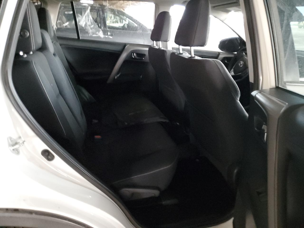 2018 Toyota Rav4 Adventure VIN: 2T3WFREV8JW427599 Lot: 82418685