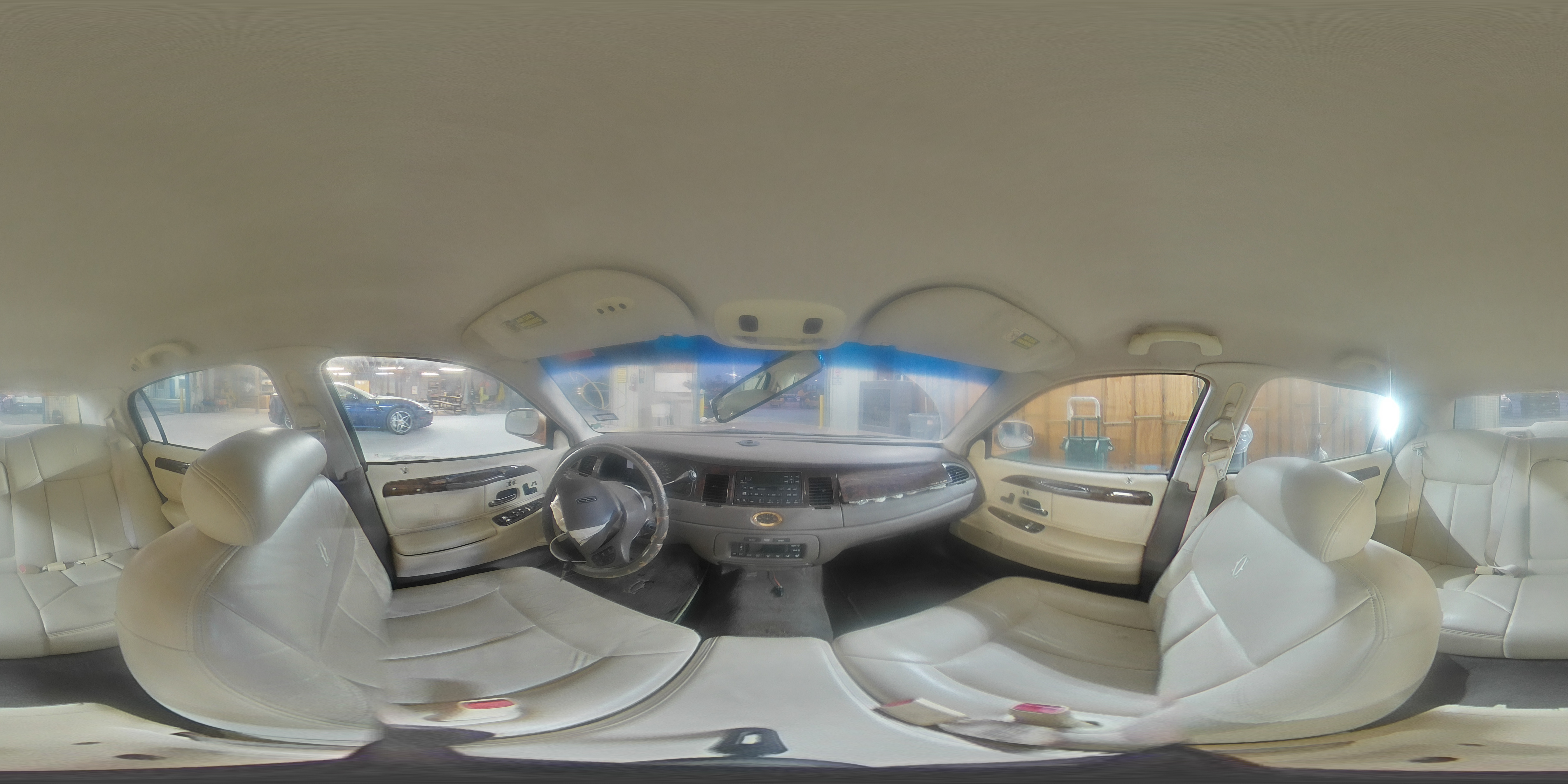 1998 Lincoln Town Car Cartier VIN: 1LNFM83W2WY619184 Lot: 87254435