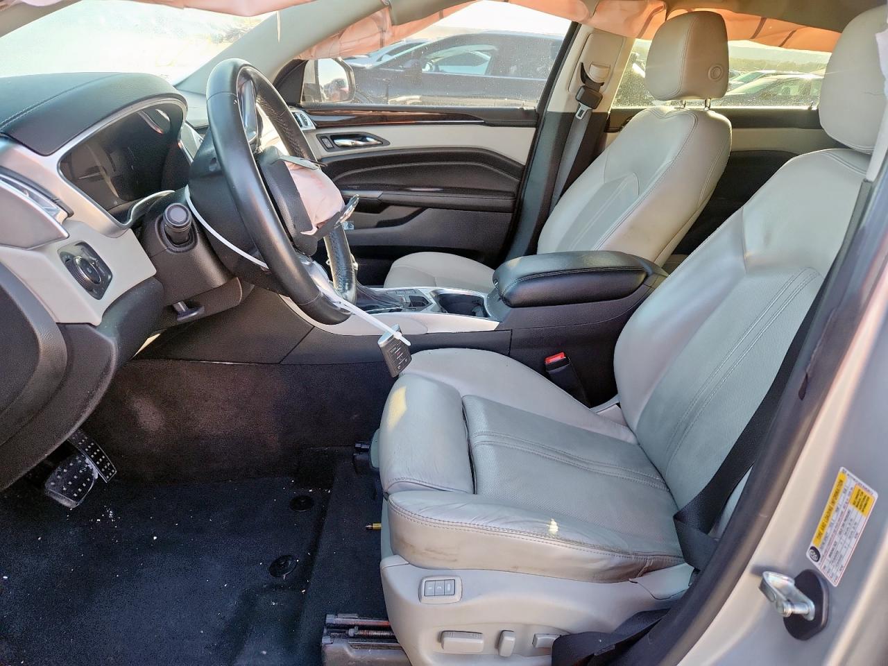 2014 Cadillac Srx Performance Collection VIN: 3GYFNCE32ES583973 Lot: 90881225