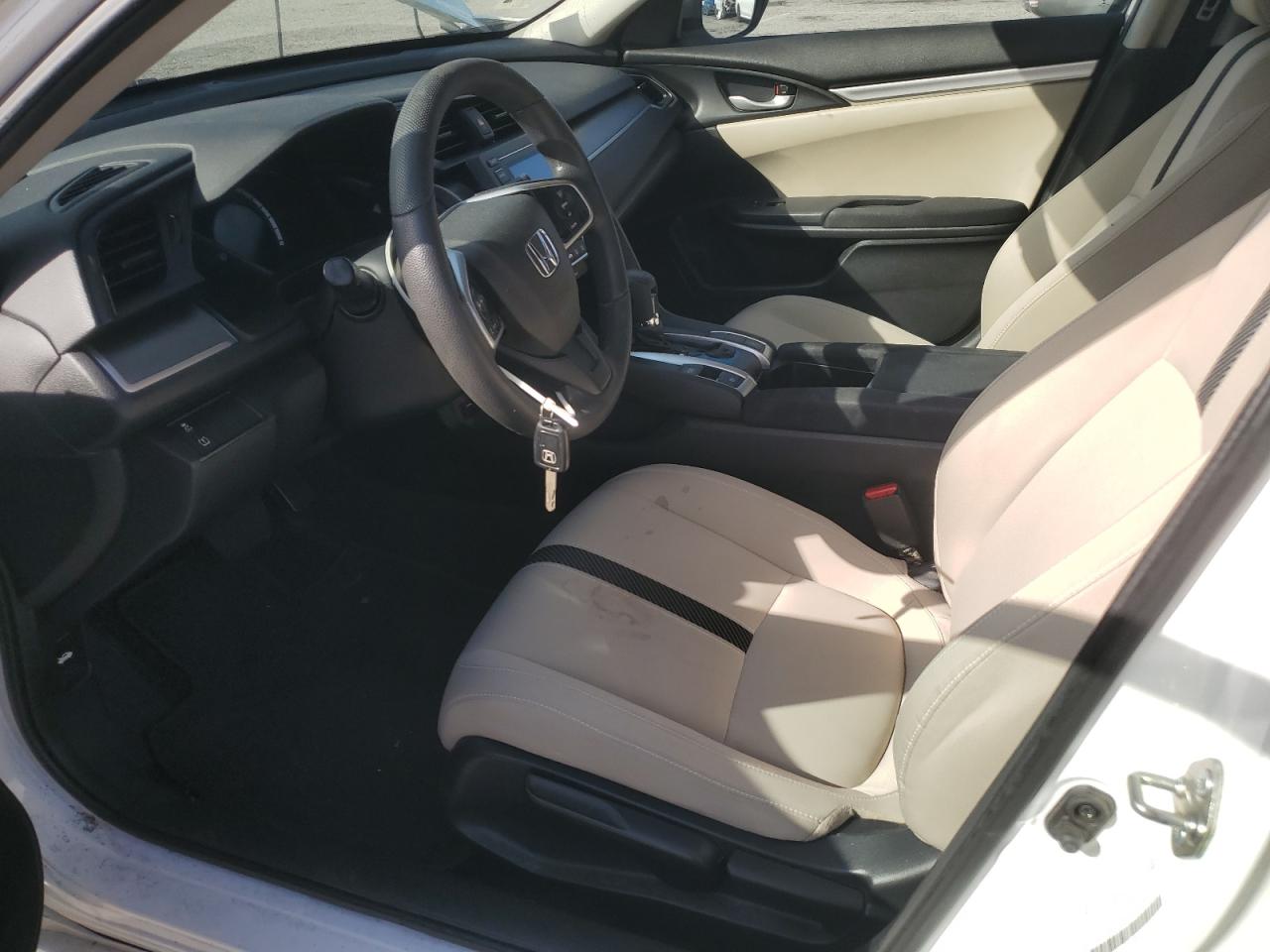2018 Honda Civic Lx VIN: 2HGFC2F5XJH553110 Lot: 89520535