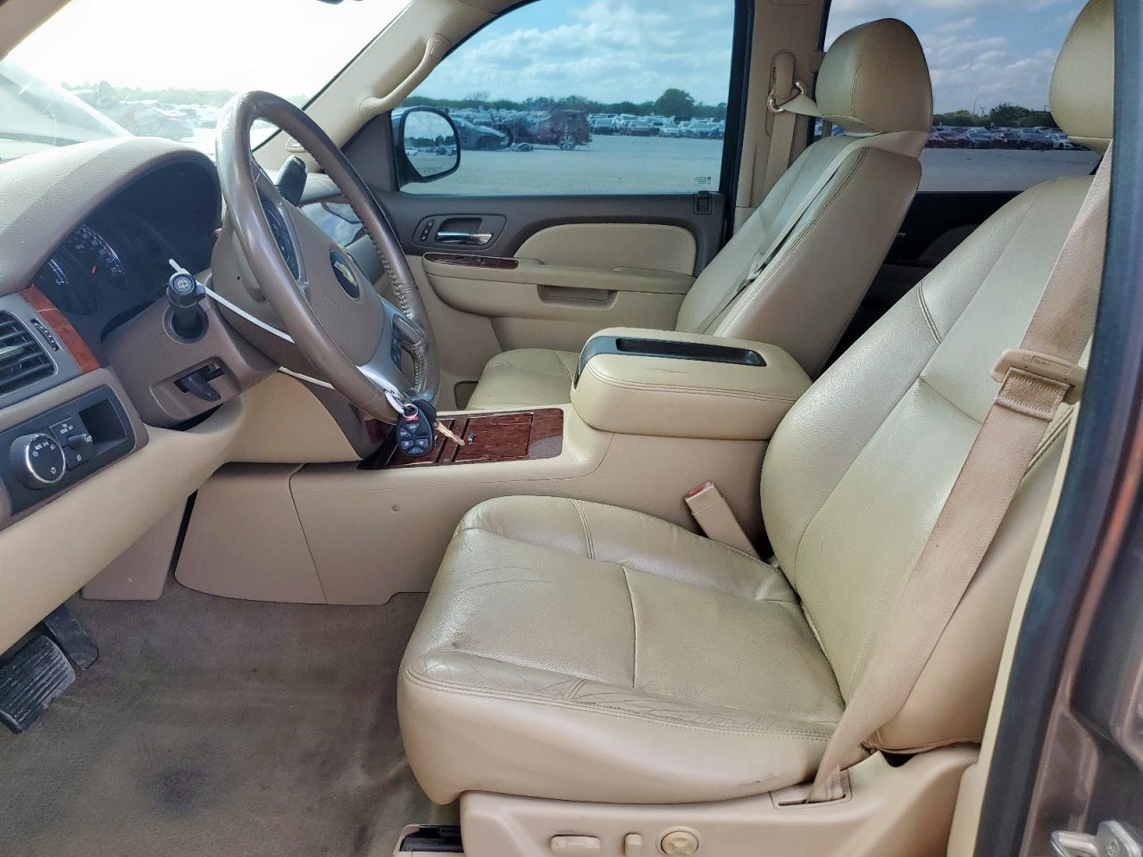 2014 Chevrolet Tahoe C1500 Ltz VIN: 1GNSCCE07ER163684 Lot: 85542855