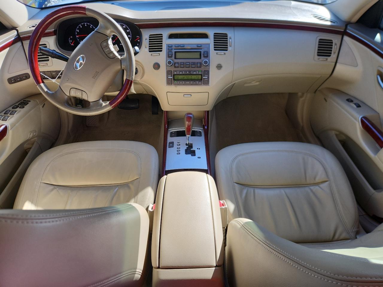 2008 Hyundai Azera Se VIN: KMHFC46F18A272773 Lot: 86536705