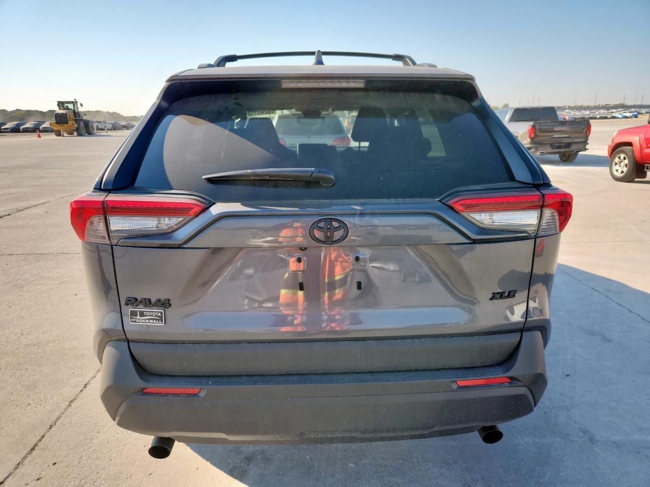 2025 Toyota Rav4 Xle VIN: 2T3W1RFV8SW401907 Lot: 82453525