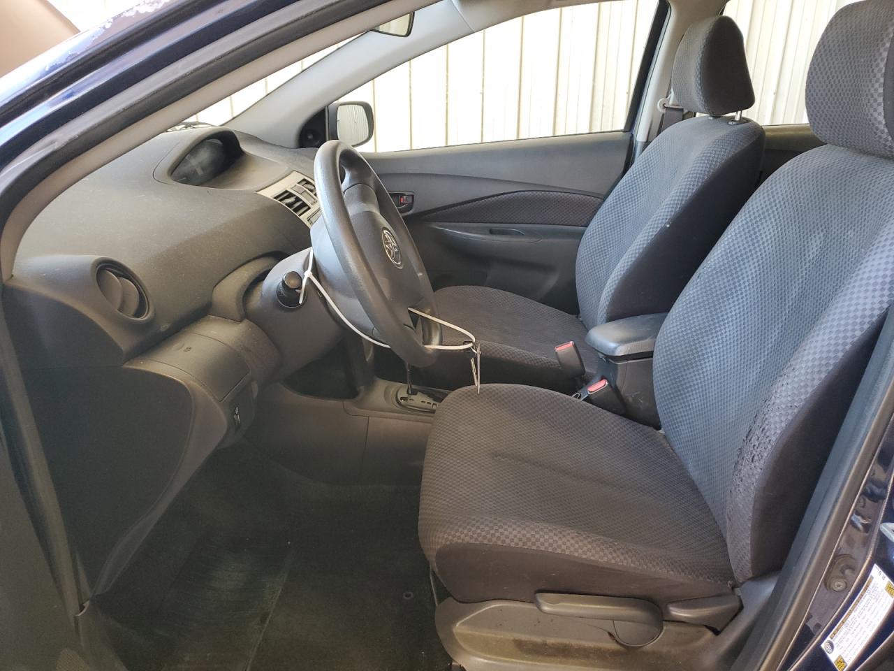 2007 Toyota Yaris VIN: JTDBT923171070025 Lot: 86152335