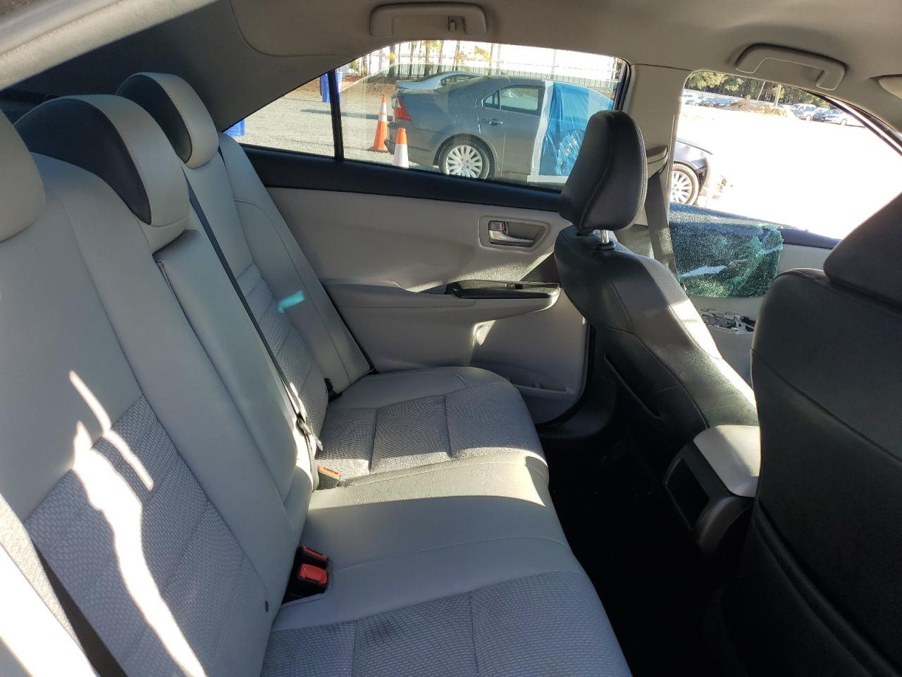 2017 Toyota Camry Le VIN: 4T1BF1FKXHU806644 Lot: 82237895