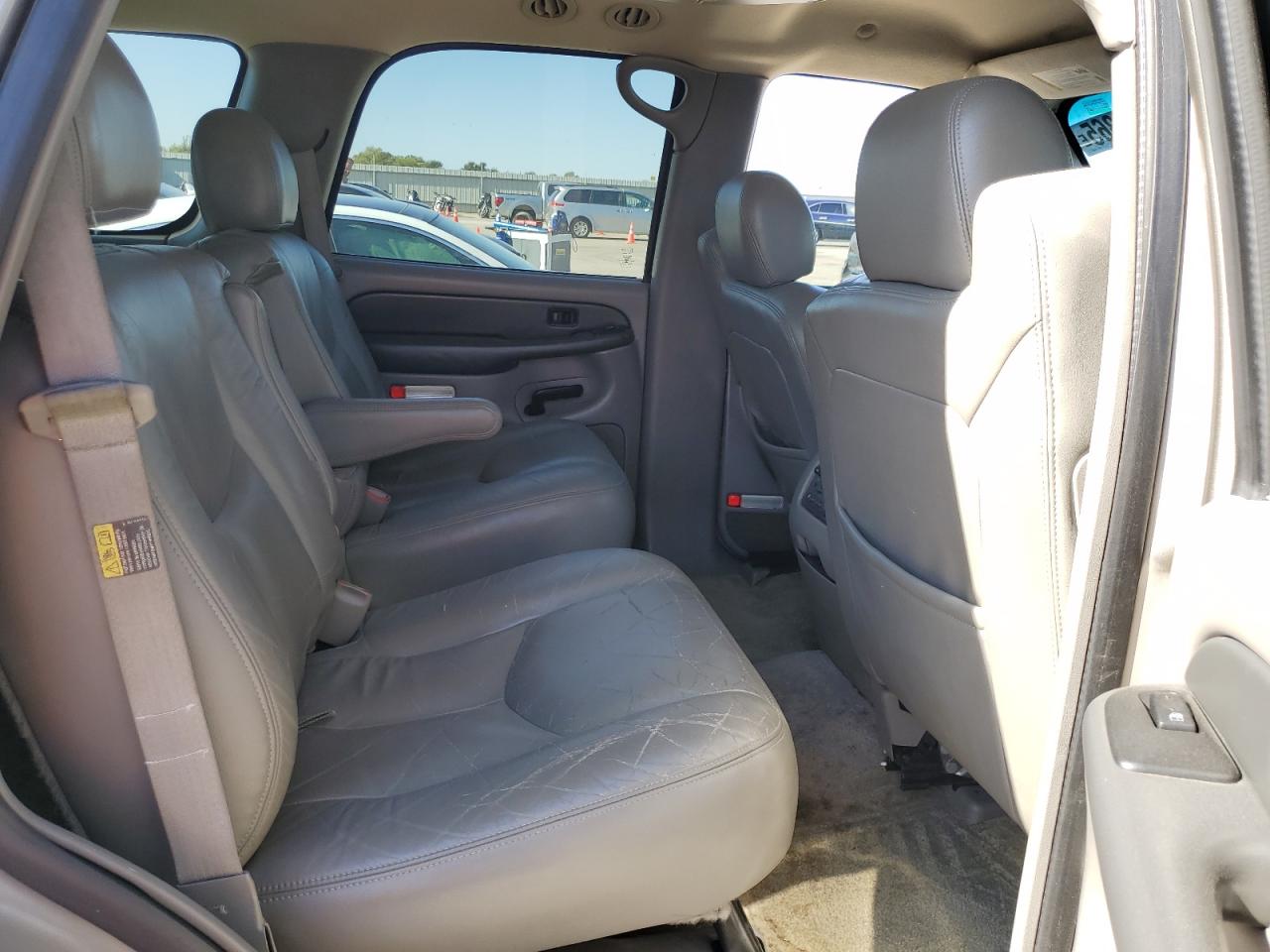 2003 Chevrolet Tahoe C1500 VIN: 1GNEC13Z63R105193 Lot: 87423365