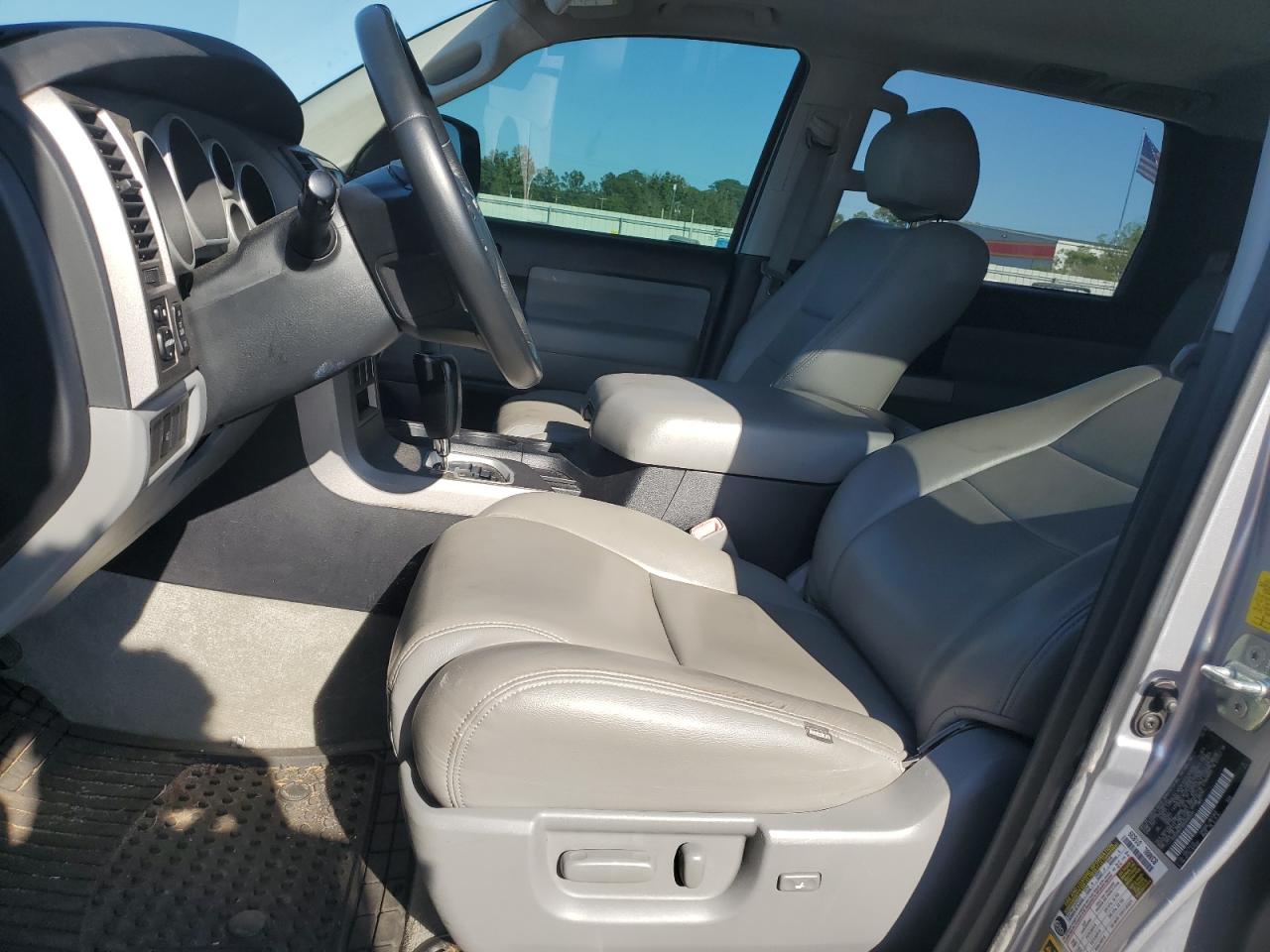 2011 Toyota Sequoia Sr5 VIN: 5TDZM5G16BS002634 Lot: 85186475