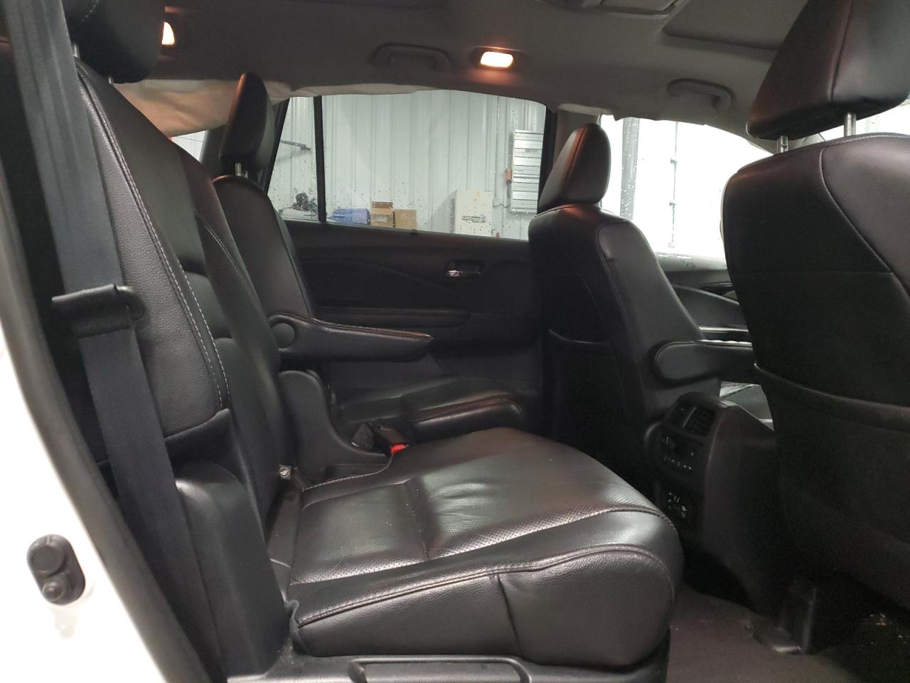 2018 Honda Pilot Touring VIN: 5FNYF6H90JB502503 Lot: 84008655