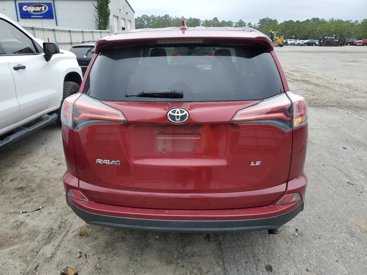 2018 Toyota Rav4 Le VIN: 2T3ZFREV8JW425025 Lot: 85893655