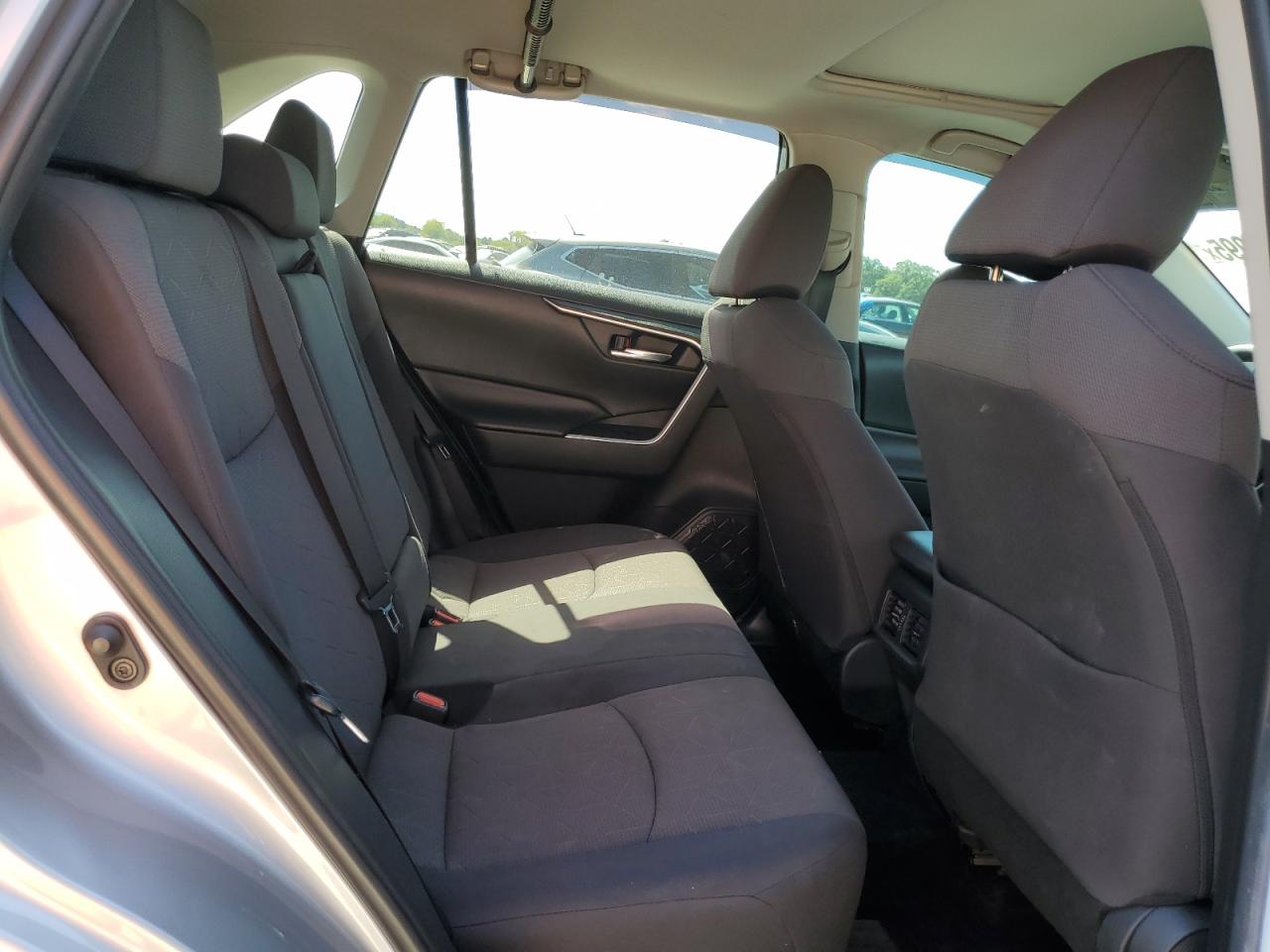 2019 Toyota Rav4 Xle VIN: 2T3W1RFV3KW028338 Lot: 84659095