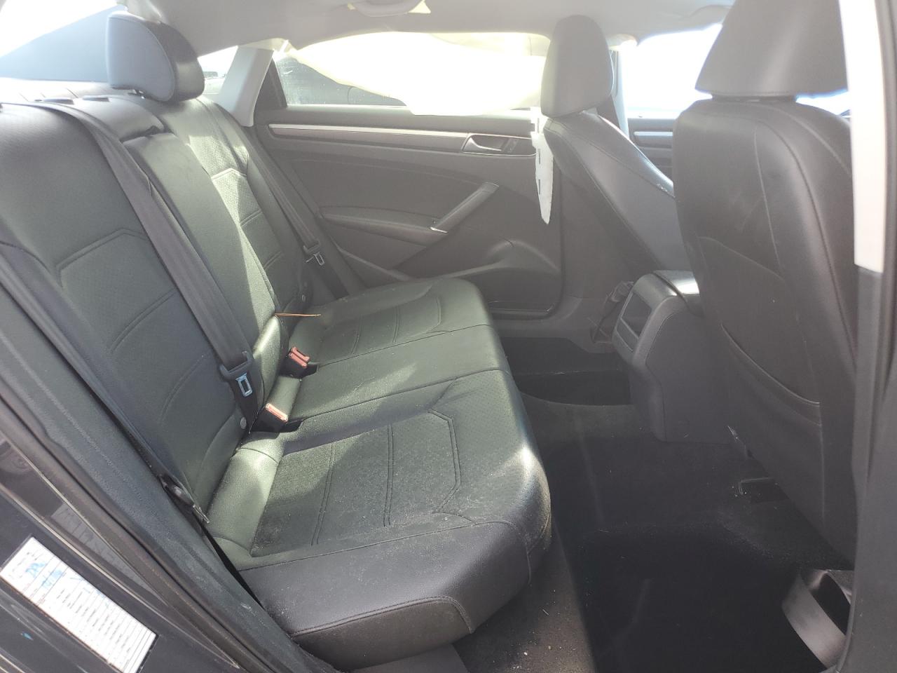 2017 Volkswagen Passat R-Line VIN: 1VWDT7A36HC025518 Lot: 85357365