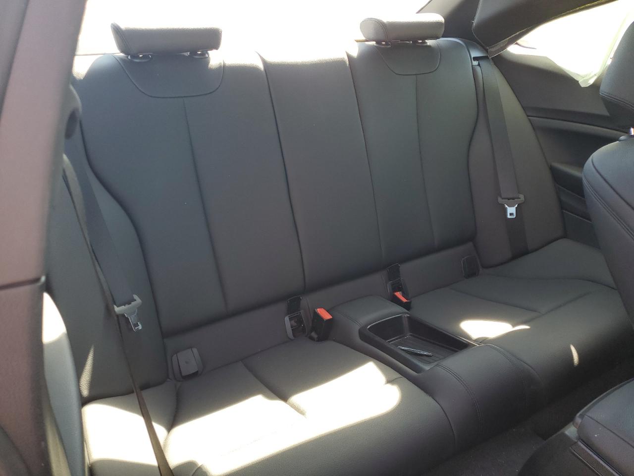 Фото: WBA1G9C59GVX97161