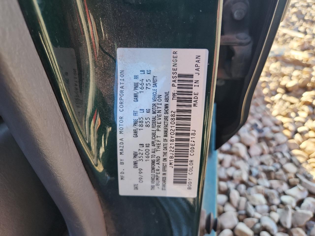 2000 Mazda Protege Es VIN: JM1BJ2218Y0210882 Lot: 84791965