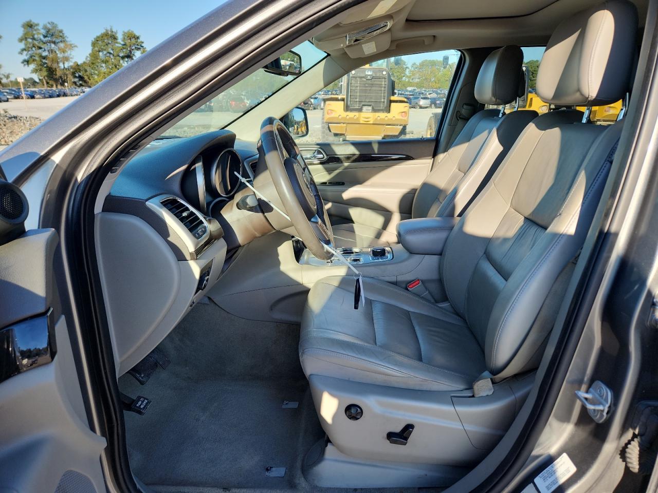 2013 Jeep Grand Cherokee Laredo VIN: 1C4RJFAT7DC594073 Lot: 84717635