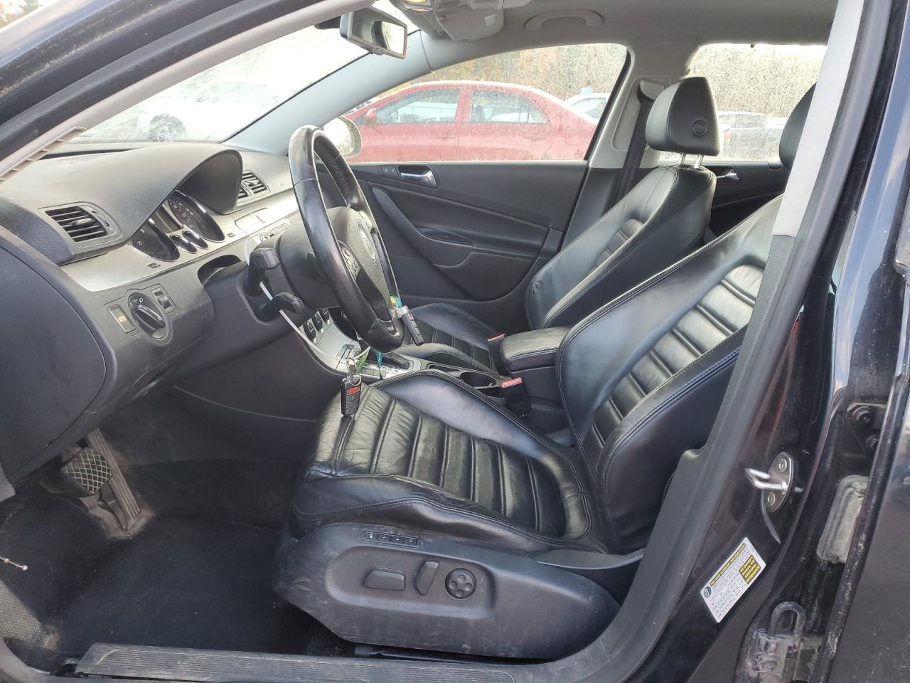 2007 Volkswagen Passat 3.6L 4Motion Wagon Sport VIN: WVWRU73C67E198106 Lot: 82522945