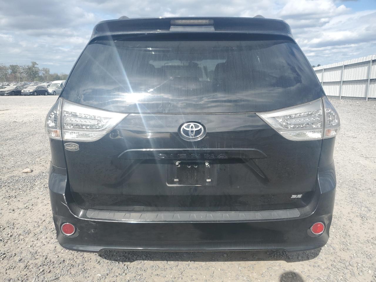 2011 Toyota Sienna Sport VIN: 5TDXK3DC2BS046394 Lot: 85347375