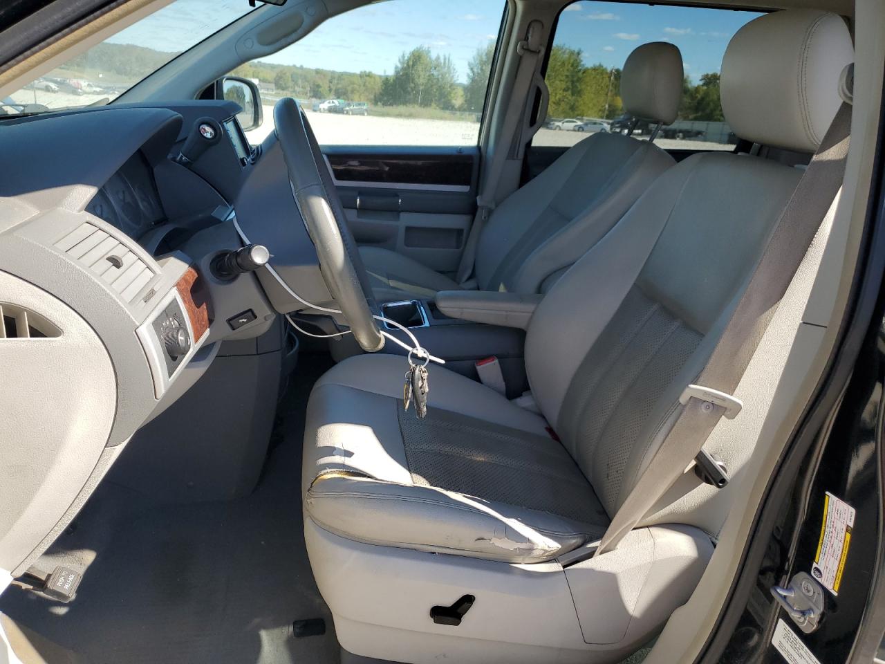 2009 Chrysler Town & Country Touring VIN: 2A8HR54129R675255 Lot: 85523155