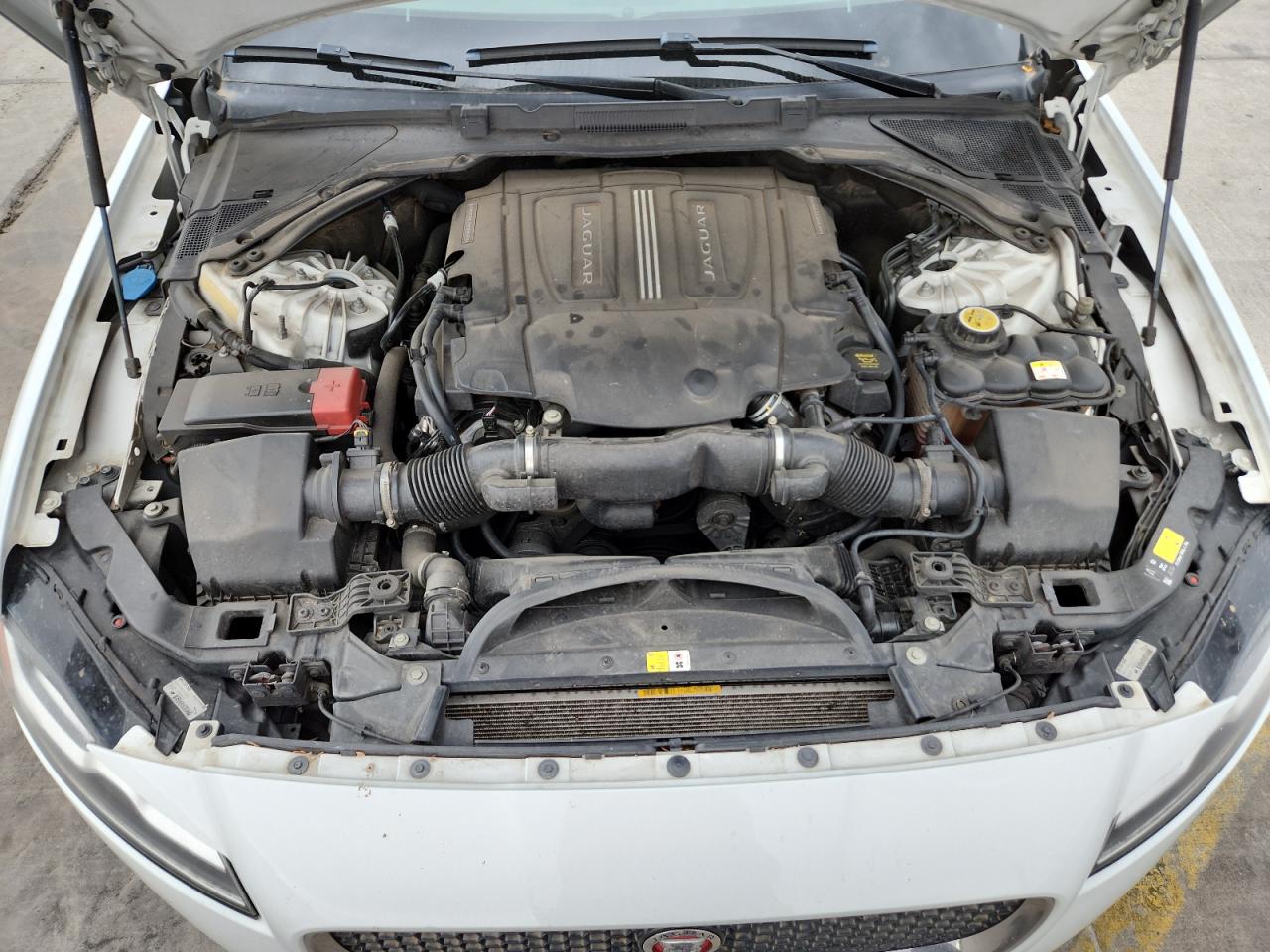 2016 Jaguar Xf Premium VIN: SAJBJ4BV5GCY21305 Lot: 82321425