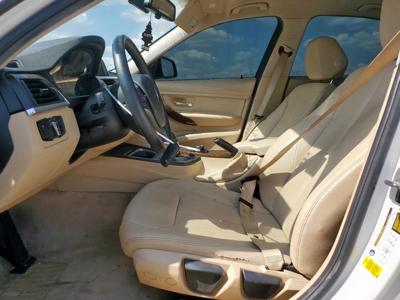 2015 BMW 320 I VIN: WBA3B1C57FK139282 Lot: 84880585