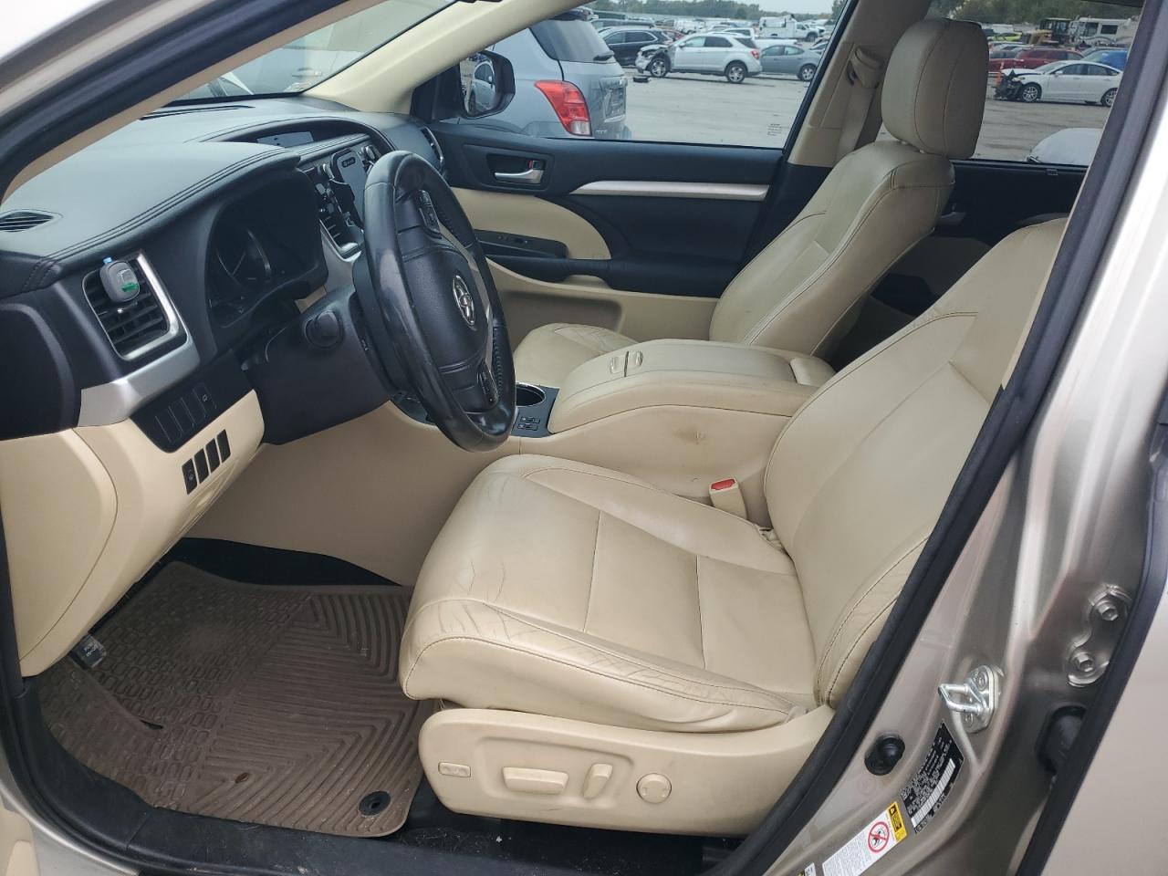 2015 Toyota Highlander Xle VIN: 5TDJKRFH9FS095180 Lot: 82432025