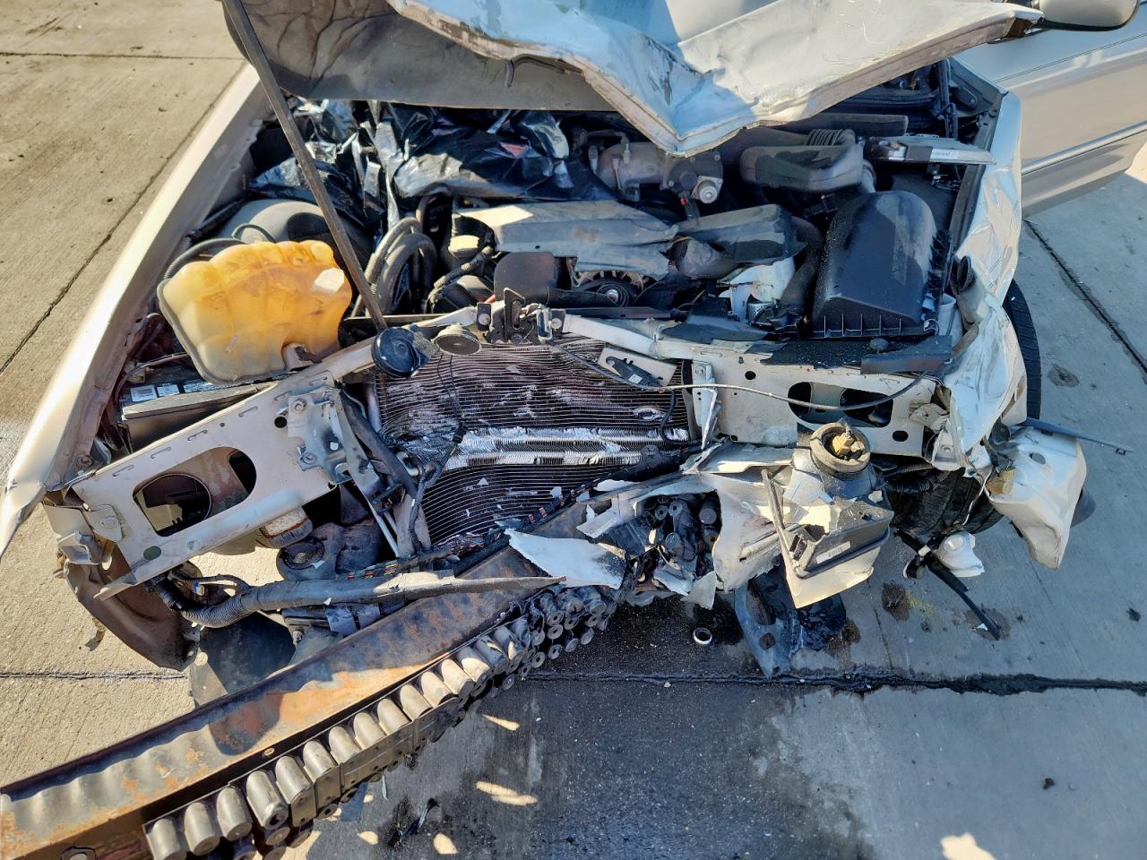 2007 Mercury Grand Marquis Gs VIN: 2MEFM74V77X638799 Lot: 84701255