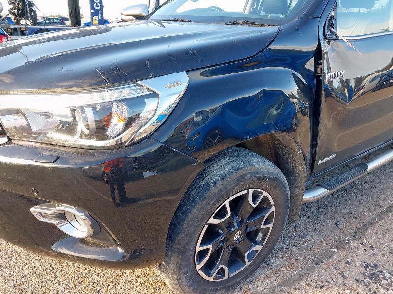 2017 TOYOTA HILUX INVINCIBLE X D/CAB PICK UP 2.4 D-4D AUTO